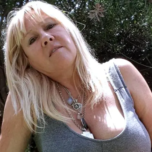 caroistallein image 0